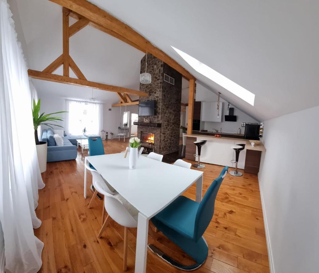 Attic 33 Daire Câmpulung Moldovenesc Dış mekan fotoğraf