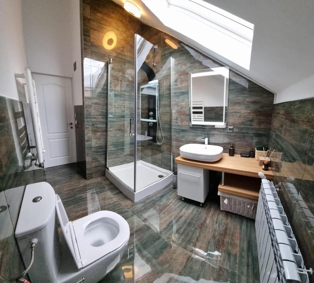 Attic 33 Daire Câmpulung Moldovenesc Dış mekan fotoğraf